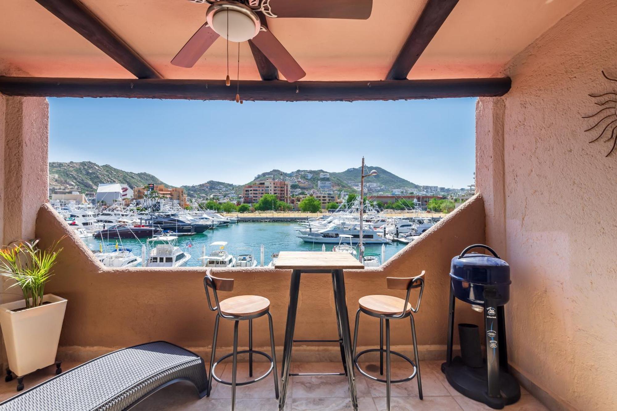 Marina Cabo Plaza Town & Beach Condos 카보산루카스 외부 사진