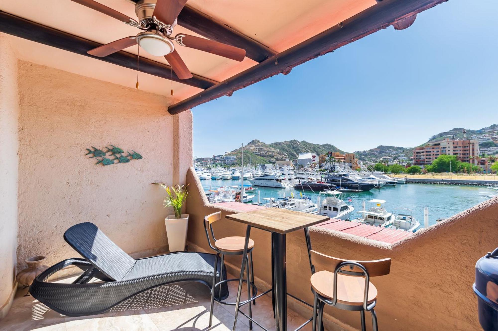 Marina Cabo Plaza Town & Beach Condos 카보산루카스 외부 사진